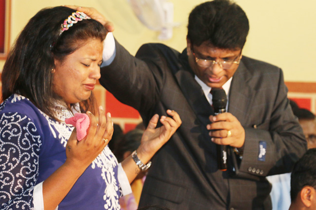Hundreds Flocked to Anointing Prayer held by Grace Ministry in Mangalore at Prayer Center in Valachil on Friday, Jan 26th, 2018. Also, Life changing testimonies of many of the individuals created a major impact. 